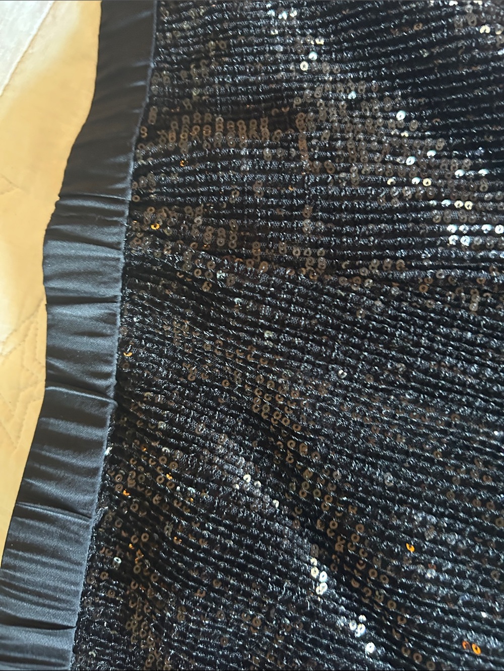 Black Sequin Women's st. John pants, The Devil wears Prada 2.style. - Picture 6 of 7